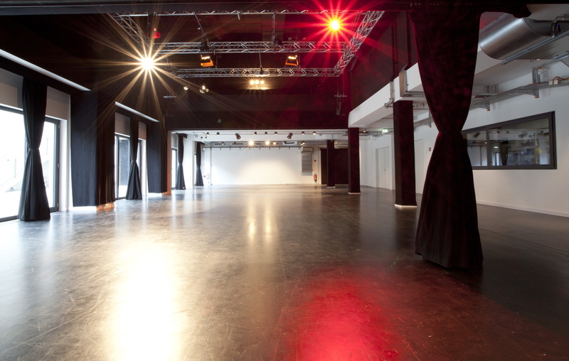 Theatersaal leer, Totale